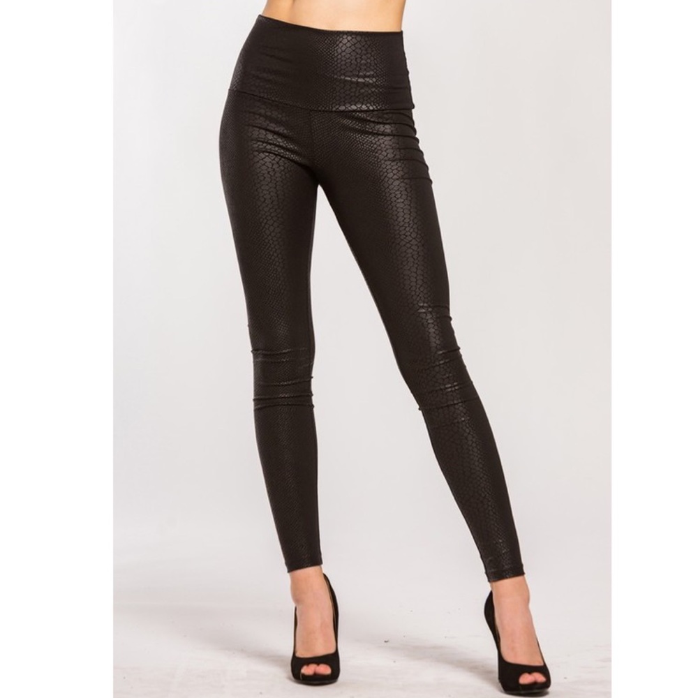 Snake print High waisted pleather leggings - Picture 5 of 9